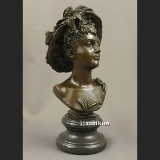 Popiersia kobiet rzeźba wg Carrier Francja Popiersia kobiet rzeźba wg Carrier Francja