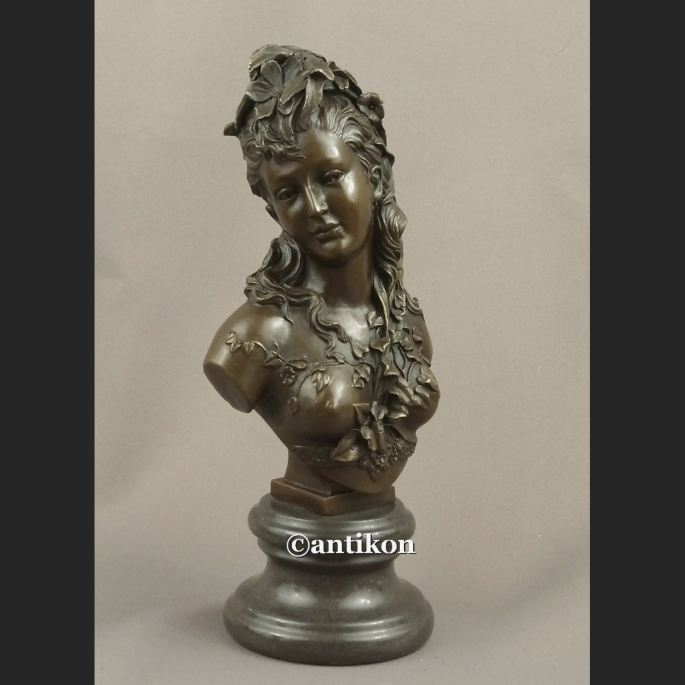 Popiersia kobiet rzeźba wg Carrier Francja Popiersia kobiet rzeźba wg Carrier Francja