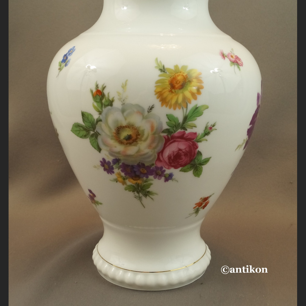 Duży wazon z pokrywą piękna porcelana Duży wazon z pokrywą piękna porcelana