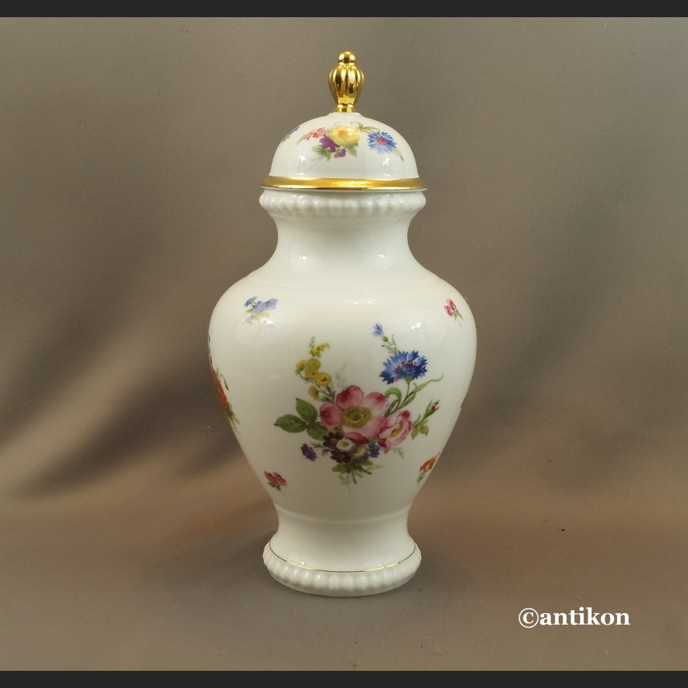 Duży wazon z pokrywą piękna porcelana Duży wazon z pokrywą piękna porcelana