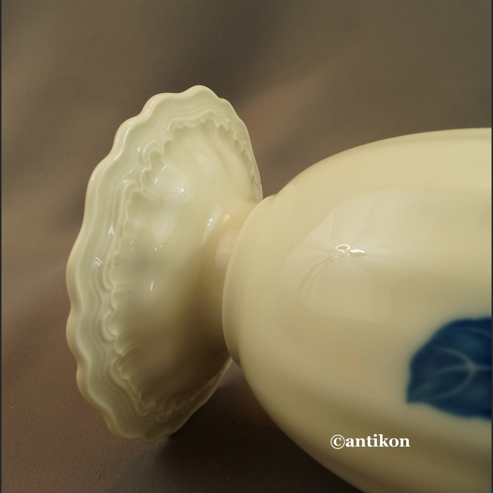 Wazon Rosenthal malowany kobaltem róże  Wazon Rosenthal malowany kobaltem róże