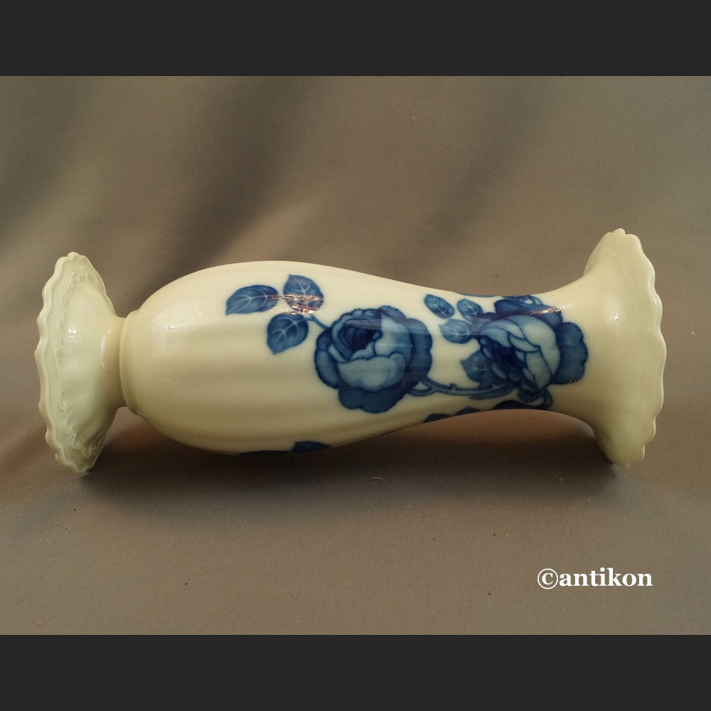 Wazon Rosenthal malowany kobaltem róże  Wazon Rosenthal malowany kobaltem róże
