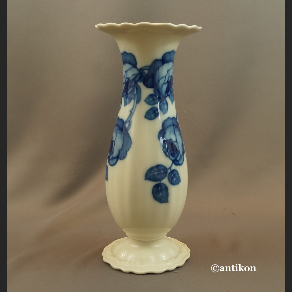Wazon Rosenthal malowany kobaltem róże  Wazon Rosenthal malowany kobaltem róże