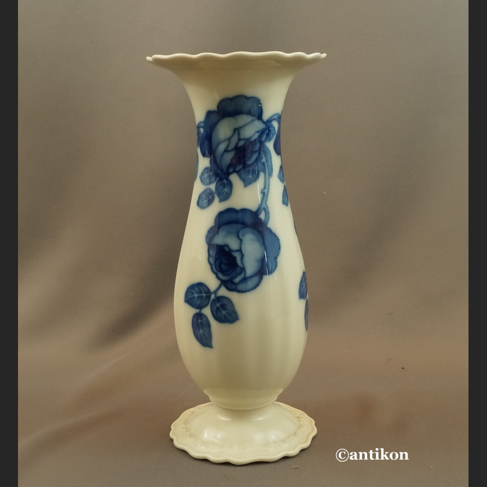 Wazon Rosenthal malowany kobaltem róże  Wazon Rosenthal malowany kobaltem róże