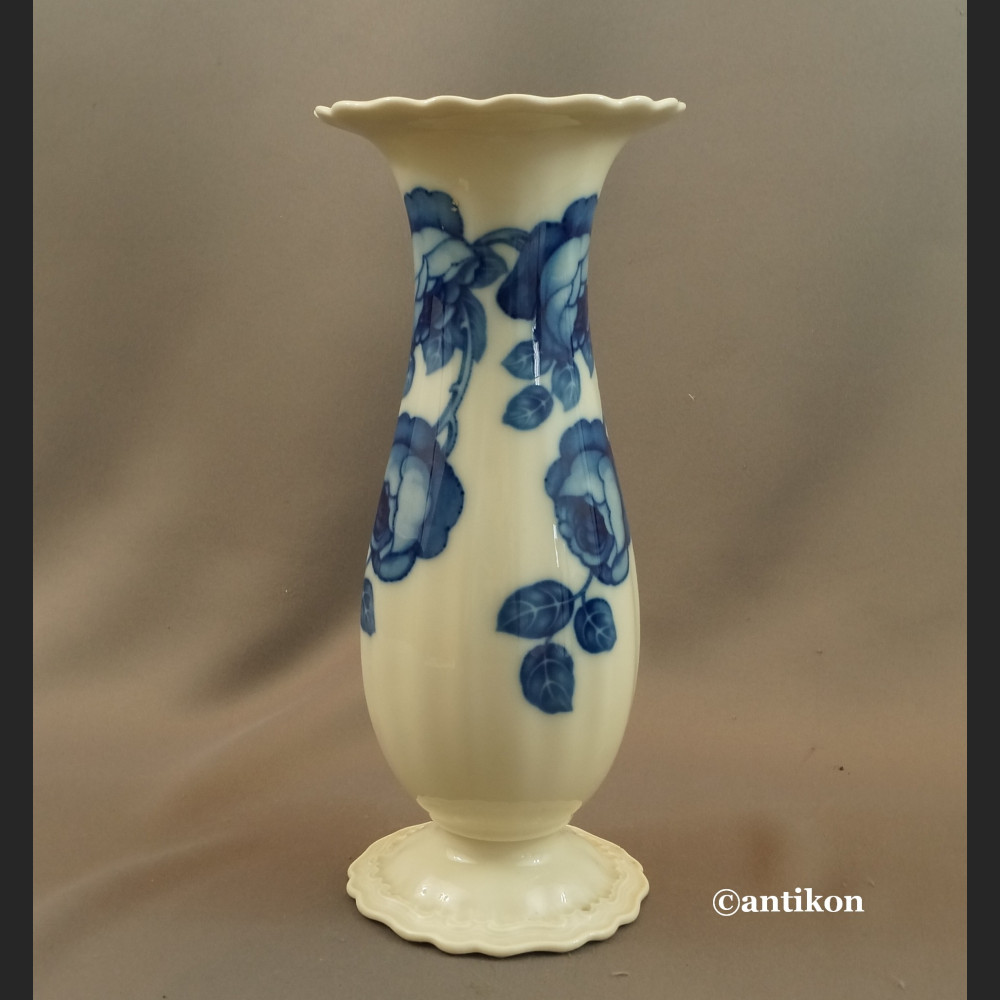 Wazon Rosenthal malowany kobaltem róże  Wazon Rosenthal malowany kobaltem róże