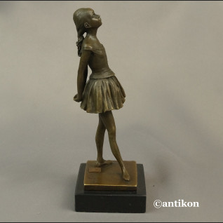 Degas baletnica rzeźba tancerka Degas baletnica rzeźba tancerka