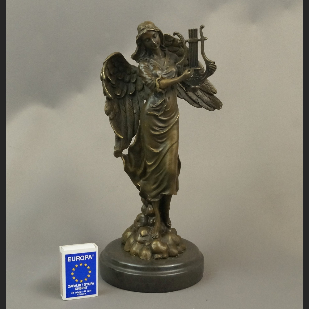 Anioł rzeźba z brązu z lirą na prezent  Anioł rzeźba z brązu z lirą na prezent