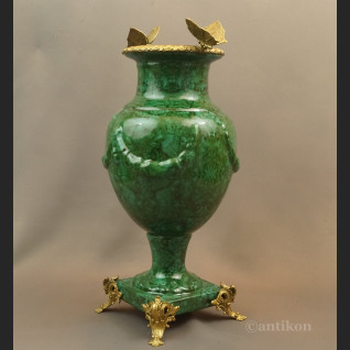 Zielony wazon wielki luksusowy z motylami 