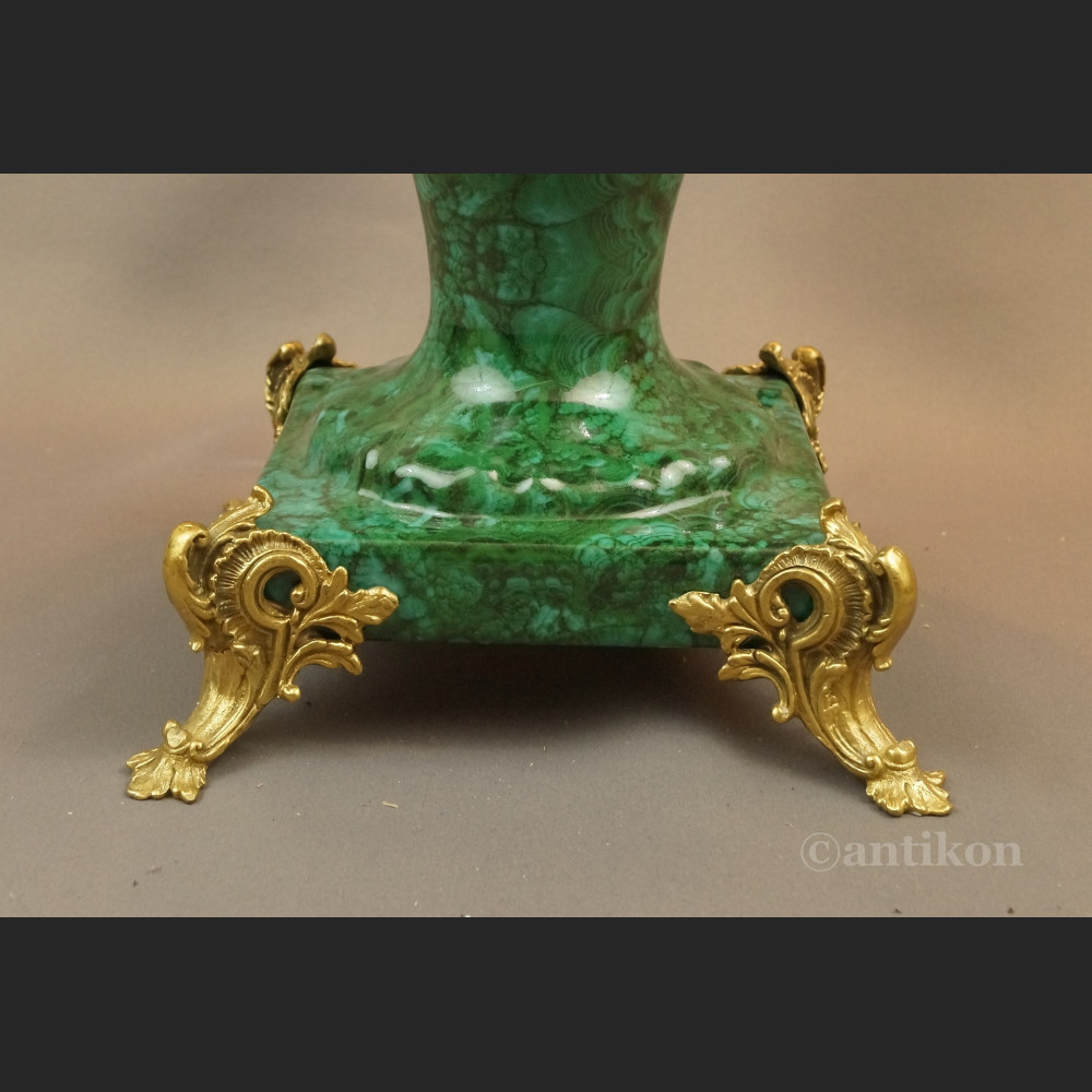 Zielony wazon wielki luksusowy z motylami 