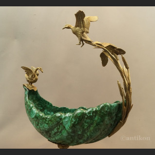 Patera zielona porcelanowa z dzikimi ptakami Patera zielona porcelanowa z dzikimi ptakami