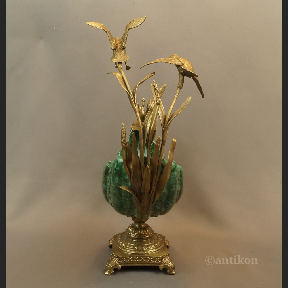 Patera zielona porcelanowa z dzikimi ptakami Patera zielona porcelanowa z dzikimi ptakami