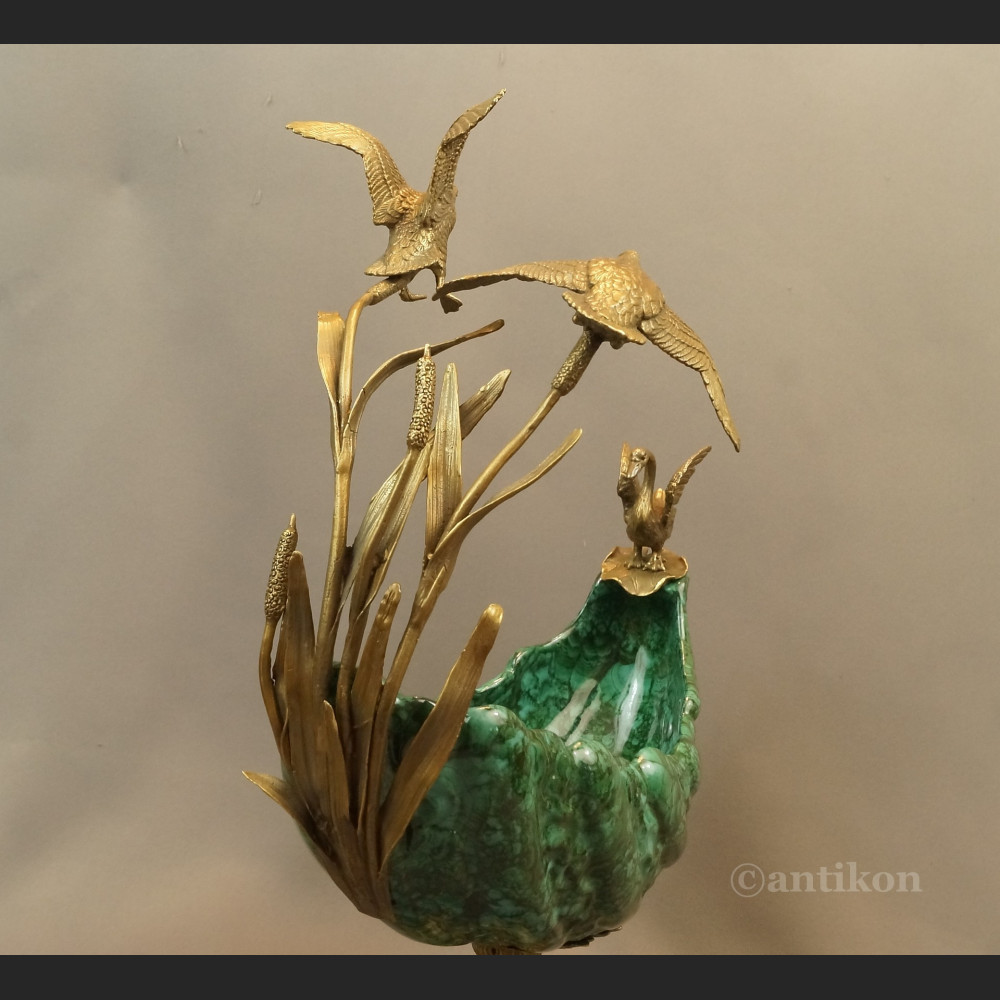 Patera zielona porcelanowa z dzikimi ptakami Patera zielona porcelanowa z dzikimi ptakami