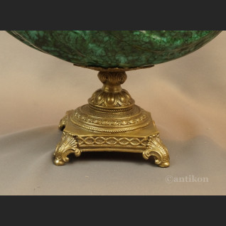 Patera zielona porcelanowa z dzikimi ptakami Patera zielona porcelanowa z dzikimi ptakami