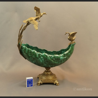 Patera zielona porcelanowa z dzikimi ptakami Patera zielona porcelanowa z dzikimi ptakami