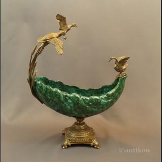 Patera zielona porcelanowa z dzikimi ptakami Patera zielona porcelanowa z dzikimi ptakami