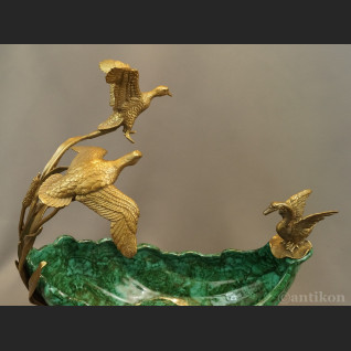 Patera zielona porcelanowa z dzikimi ptakami Patera zielona porcelanowa z dzikimi ptakami