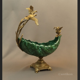 Patera zielona porcelanowa z dzikimi ptakami Patera zielona porcelanowa z dzikimi ptakami