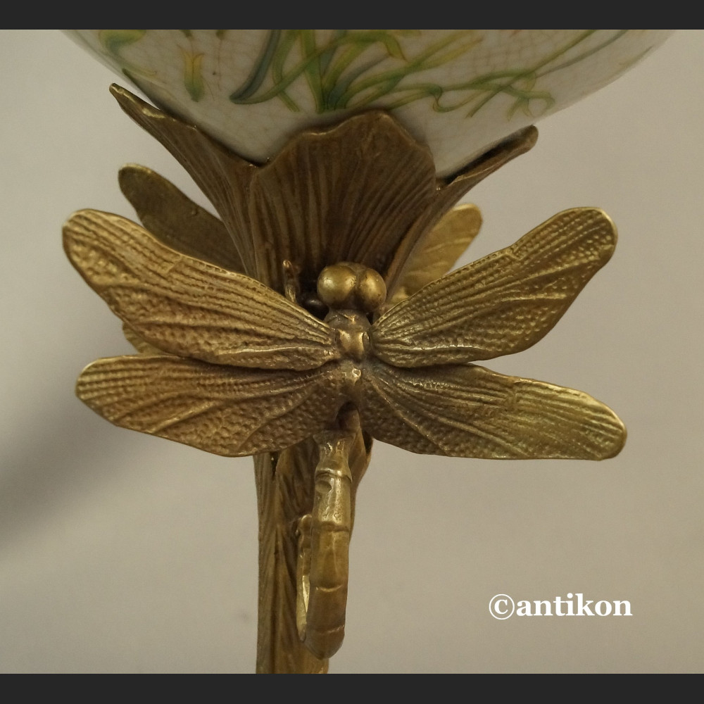 Wazon z ważkami w stylu secesyjnym 