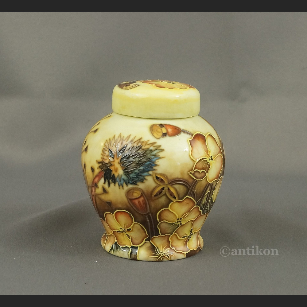 Mały wazon jesienny z pokrywą Mały wazon jesienny z pokrywą