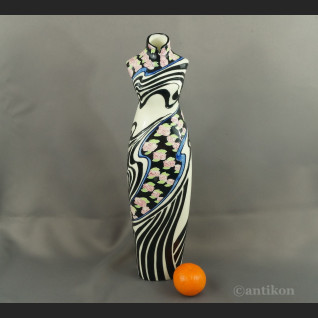 Wazon suknia z porcelany 