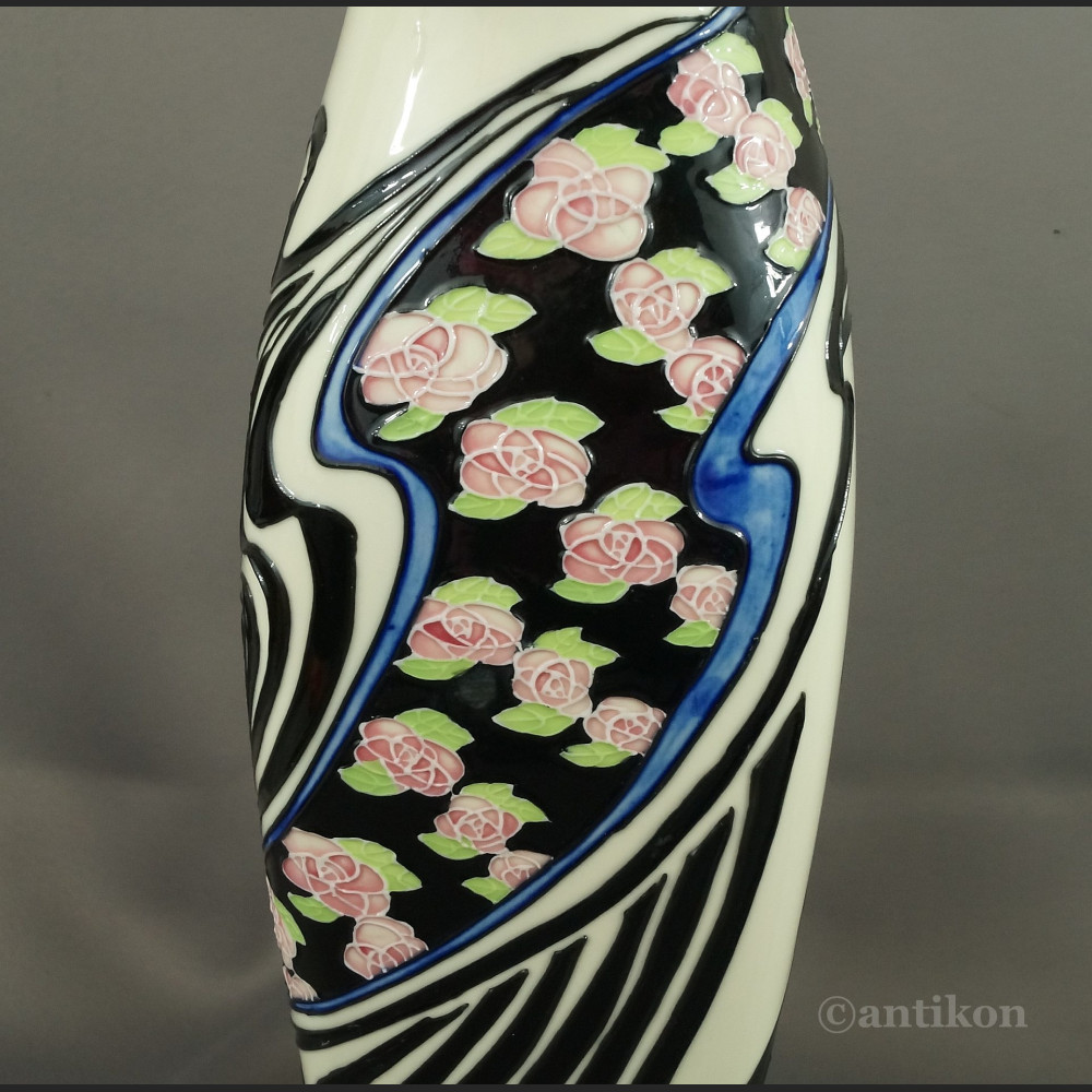 Wazon suknia z porcelany Wazon suknia z porcelany