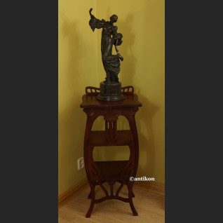 Postument drewniany stolik secesyjny Postument drewniany stolik secesyjny