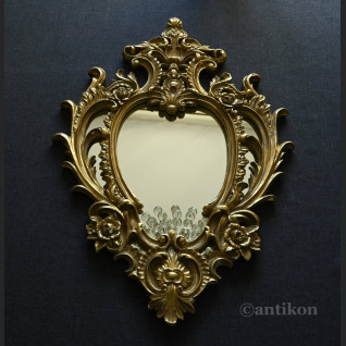 Stylowe lustro w złotej ramie  Stylowe lustro w złotej ramie