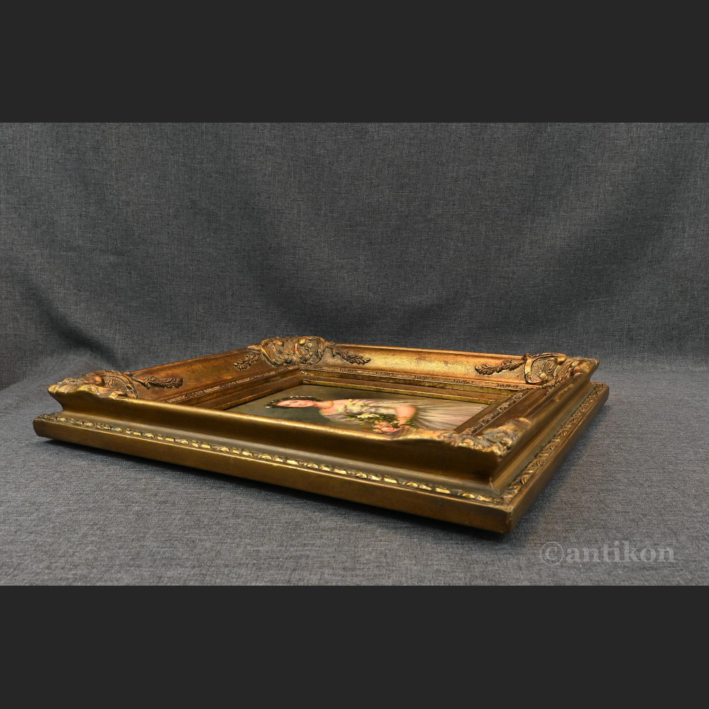 Dama z różami olej na desce 