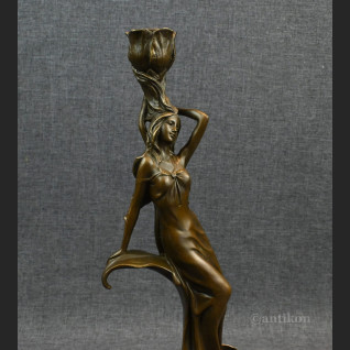 Świeczniki secesyjne z brązu kobieta 