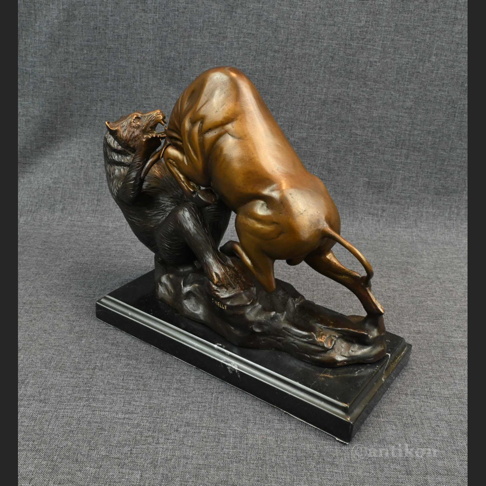 Byk walczący z niedźwiedziem rzeźba z prawdziwego brązu 