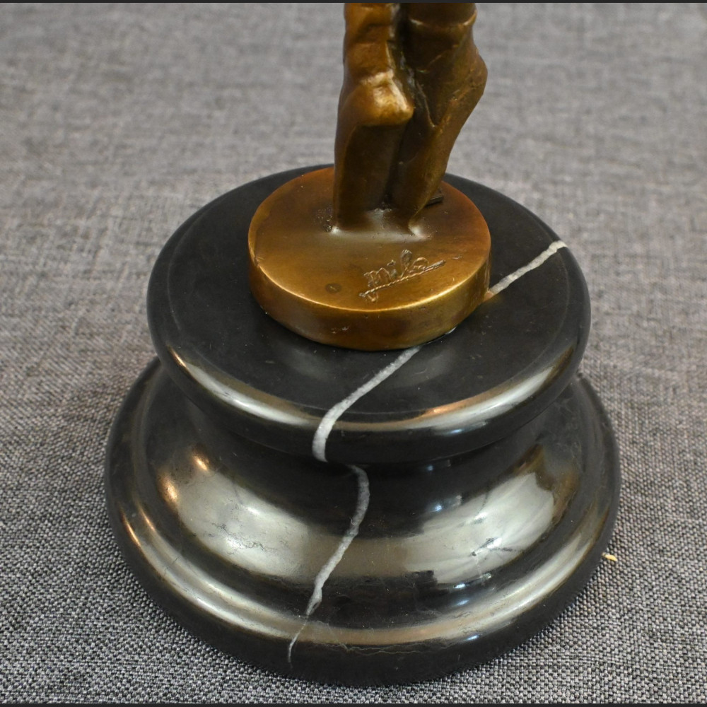 Prezent dla baletnicy rzeźba tancerki brąz 