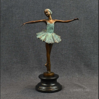 Prezent dla baletnicy rzeźba tancerki brąz 