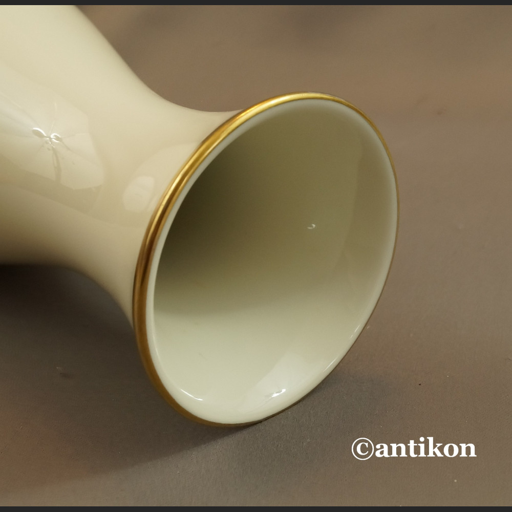 Klasyczny wazon Rosenthal kremowy Klasyczny wazon Rosenthal kremowy