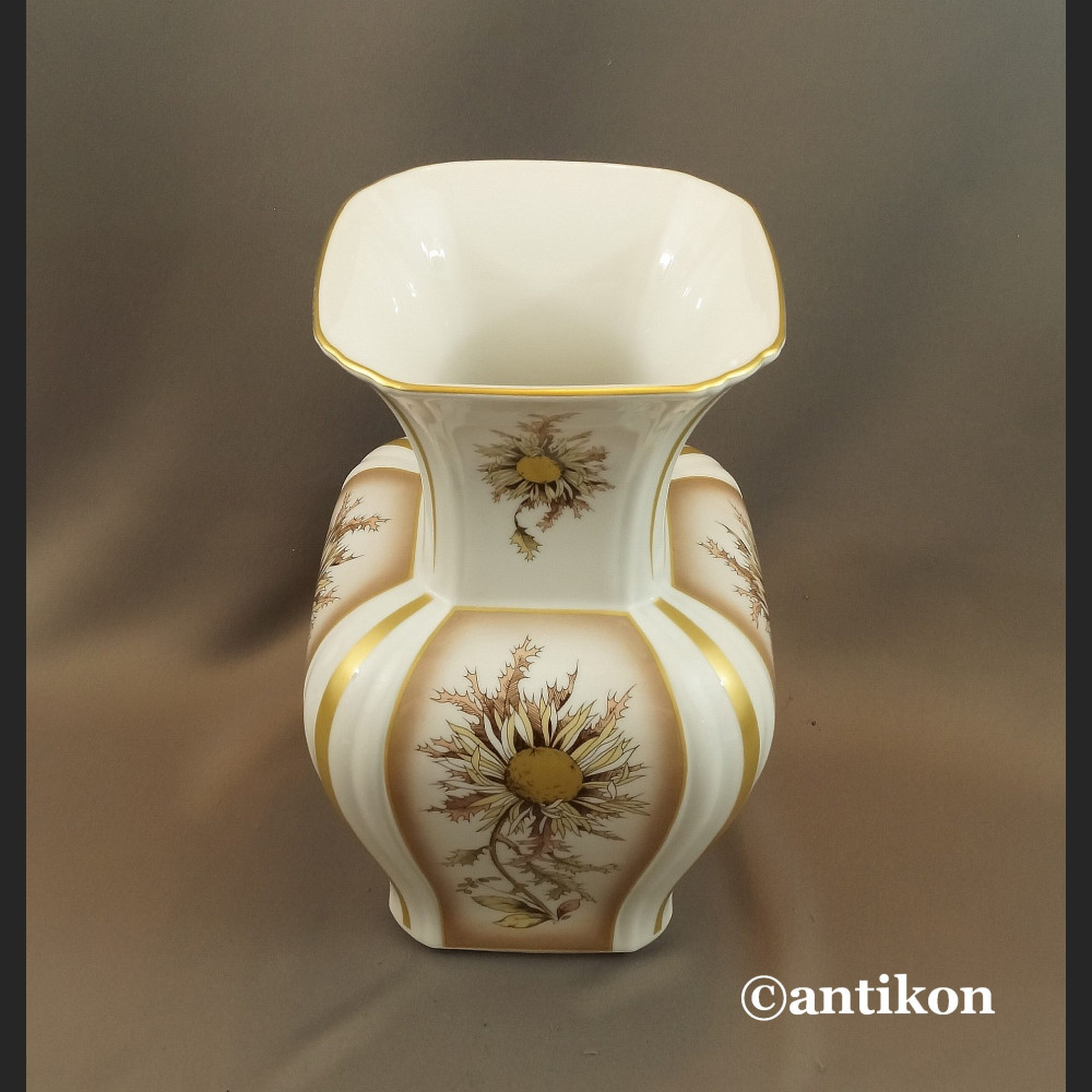 Wazon na duży bukiet kwiatów 