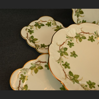 Talerze do serwowania ciasta z paterą 