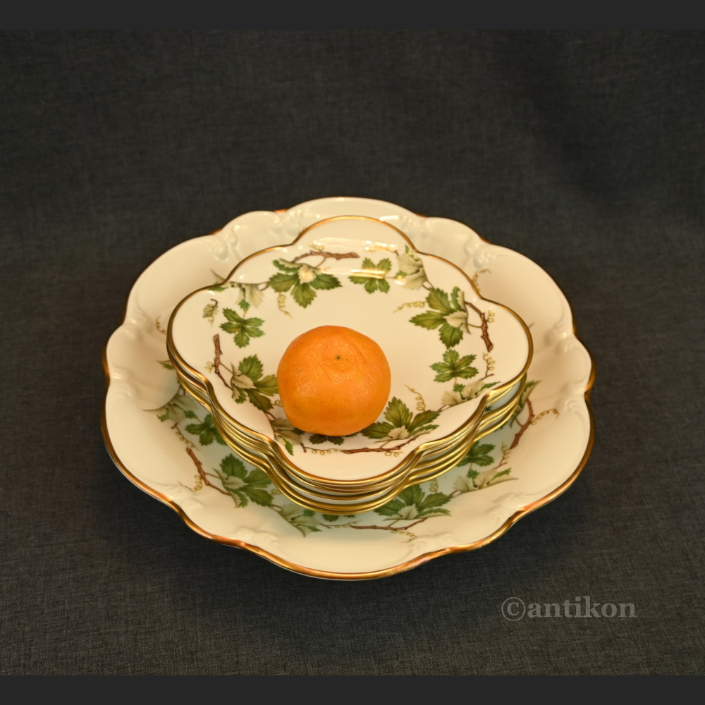 Talerze do serwowania ciasta z paterą 