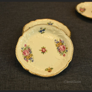 Skapki do herbaty porcelanowy zestaw talerzyków 