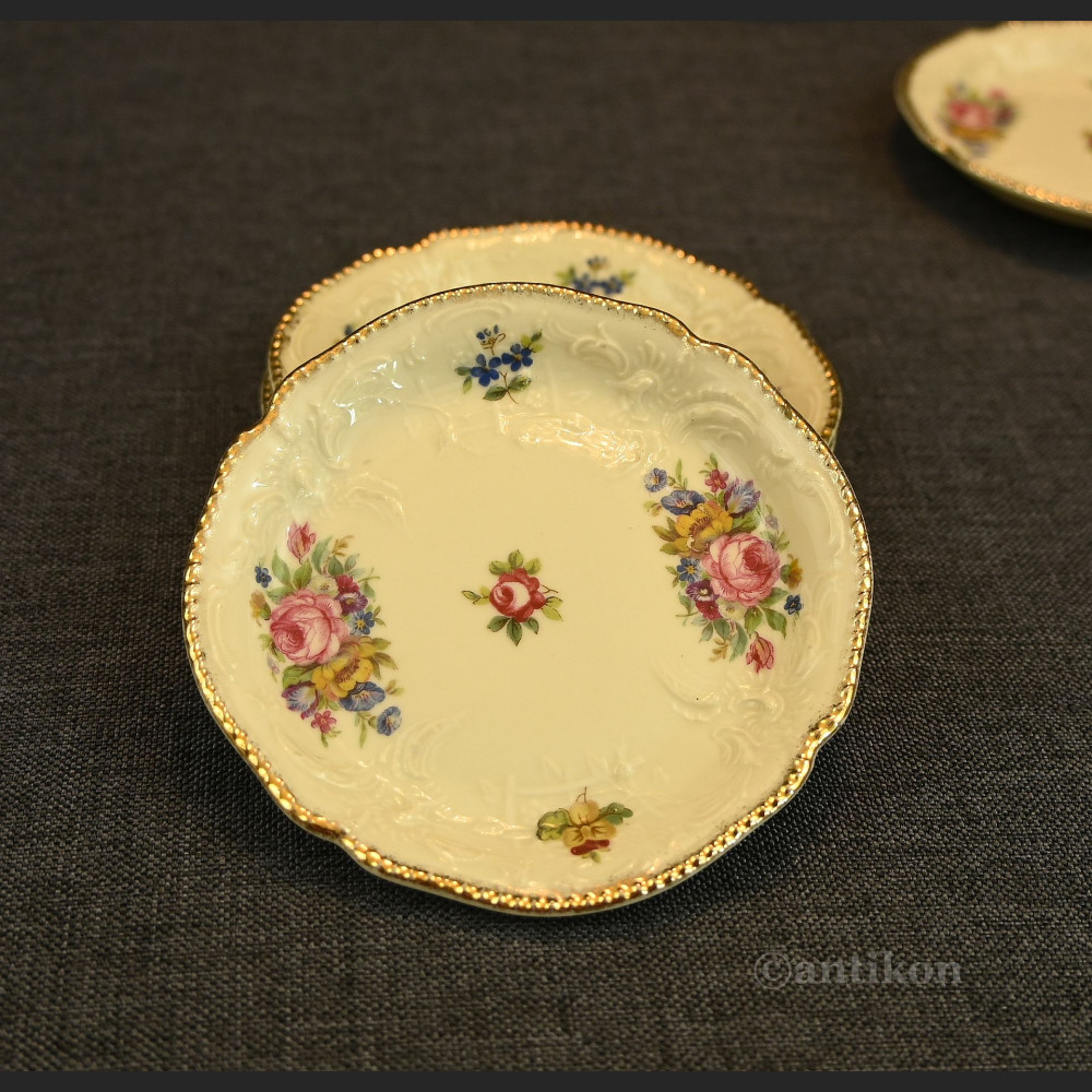 Skapki do herbaty porcelanowy zestaw talerzyków 