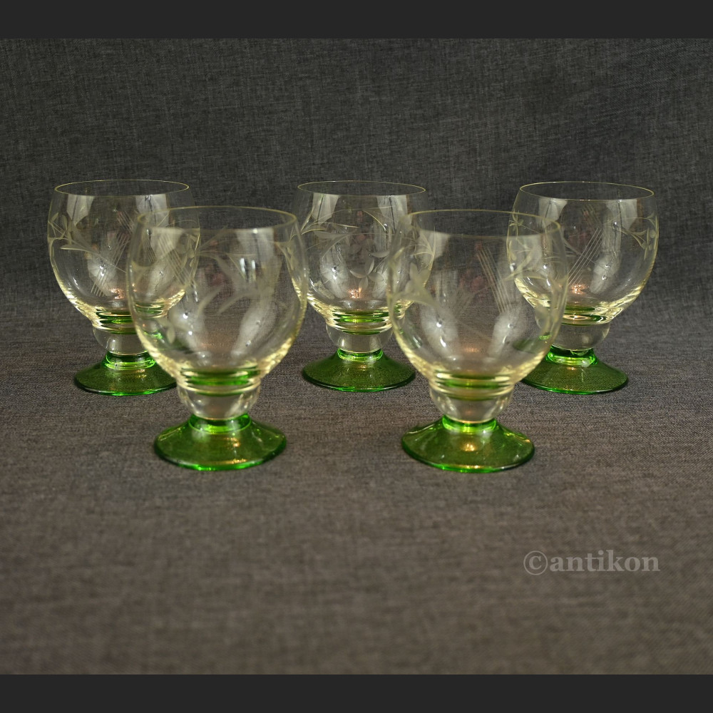 Stare kieliszki do brandy zielone 