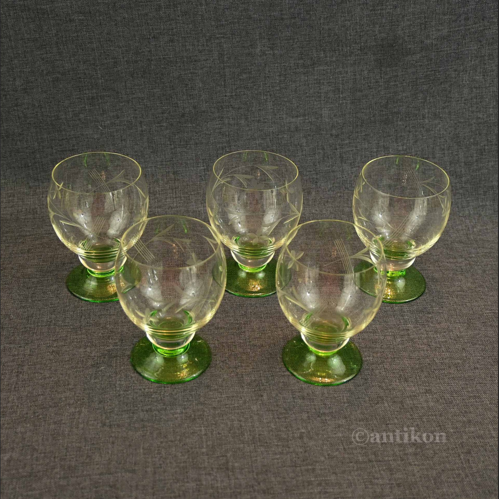 Stare kieliszki do brandy zielone 