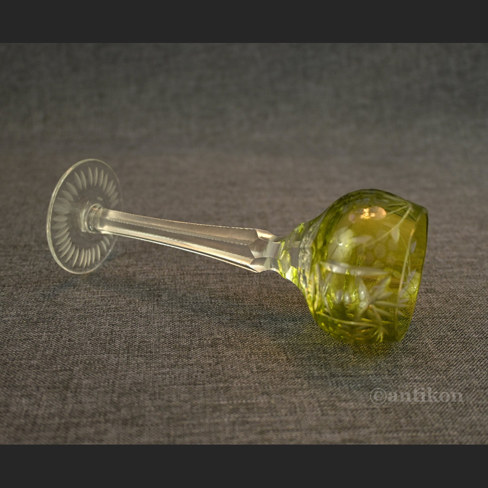 Kieliszek do likieru Cherry zielony 