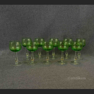 Secesyjne kieliszki do likieru zielone 