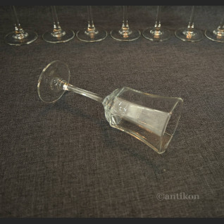 Stare kieliszki do wina 8 szt Stare kieliszki do wina 8 szt