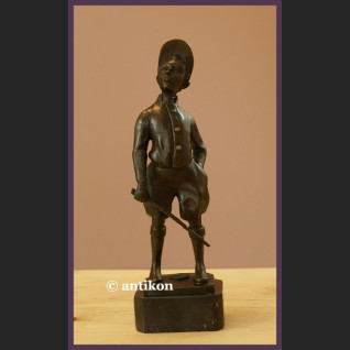 DŻOKEJ PRZEPIĘKNA SYGNOWANA RZEŹBA Z BRĄZU