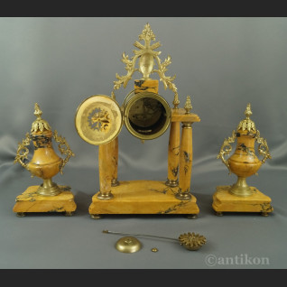 Zegar kominkowy marmur z wazami 