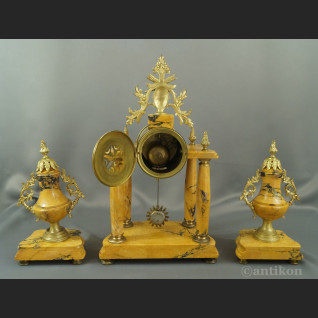 Zegar kominkowy marmur z wazami 