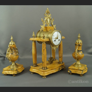 Zegar kominkowy marmur z wazami 