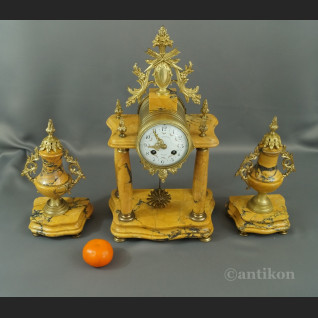 Zegar kominkowy marmur z wazami 