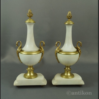 Zegar kominkowy z wahadłem biały Zegar kominkowy z wahadłem biały