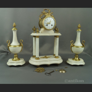 Zegar kominkowy z wahadłem biały Zegar kominkowy z wahadłem biały